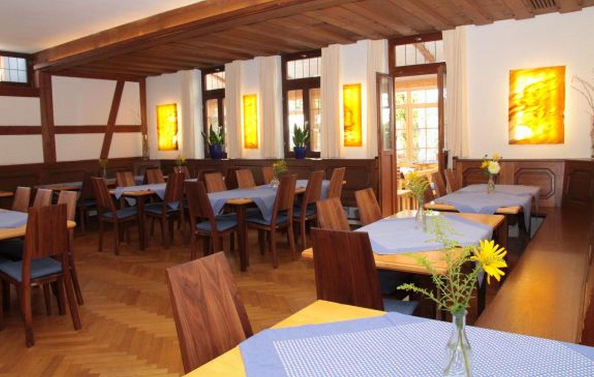 Karpfenhotel & Herrenhaus Im Gasthaus Sindel-Buckel Фойхтванген Екстериор снимка