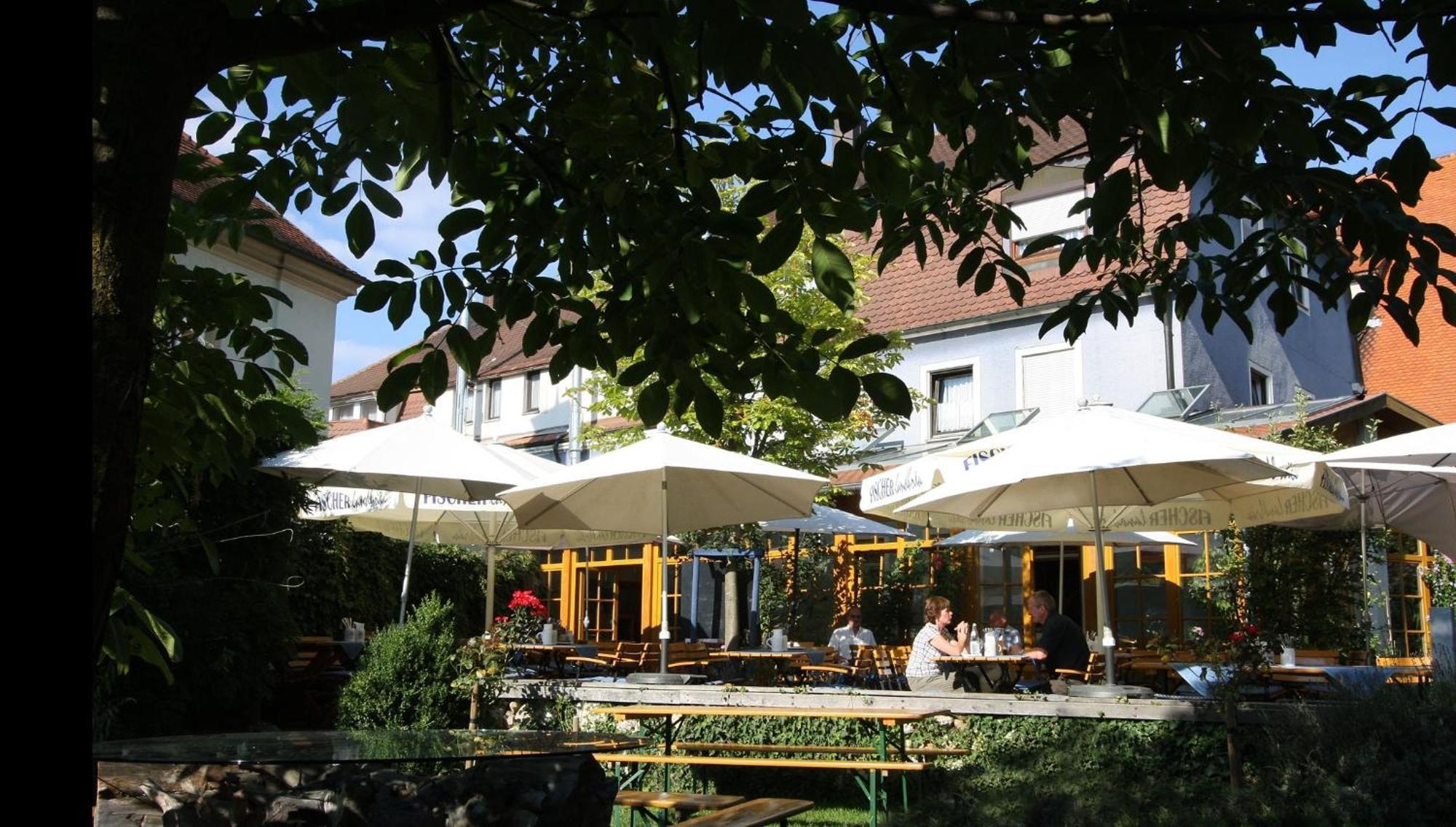 Karpfenhotel & Herrenhaus Im Gasthaus Sindel-Buckel Фойхтванген Екстериор снимка